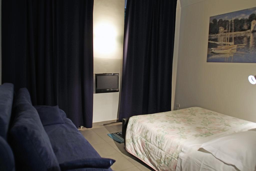Colombo Apartments Санремо Номер фото